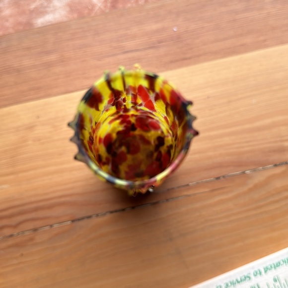 1940s Czech art deco ribbed yellow splatter vase 10” H - Picture 4 of 5